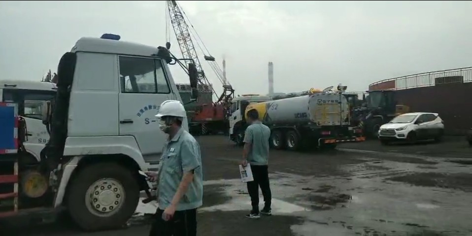 水罐車(chē)升降平臺(tái)